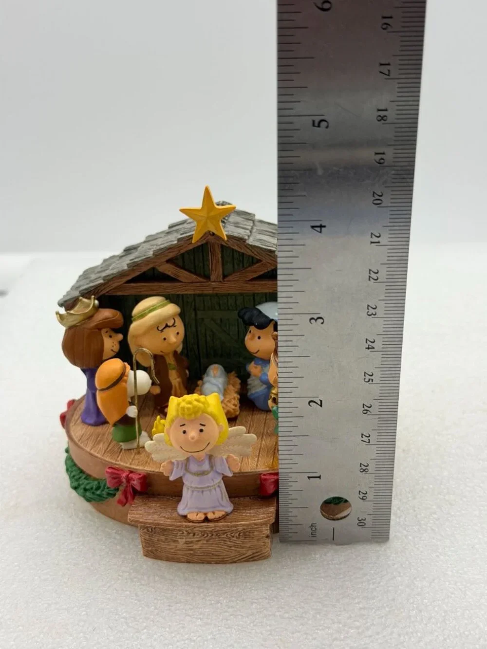 Hallmark Keepsake Magic Sound Christmas Nativity Decoration Peanuts Gang-AS IS
